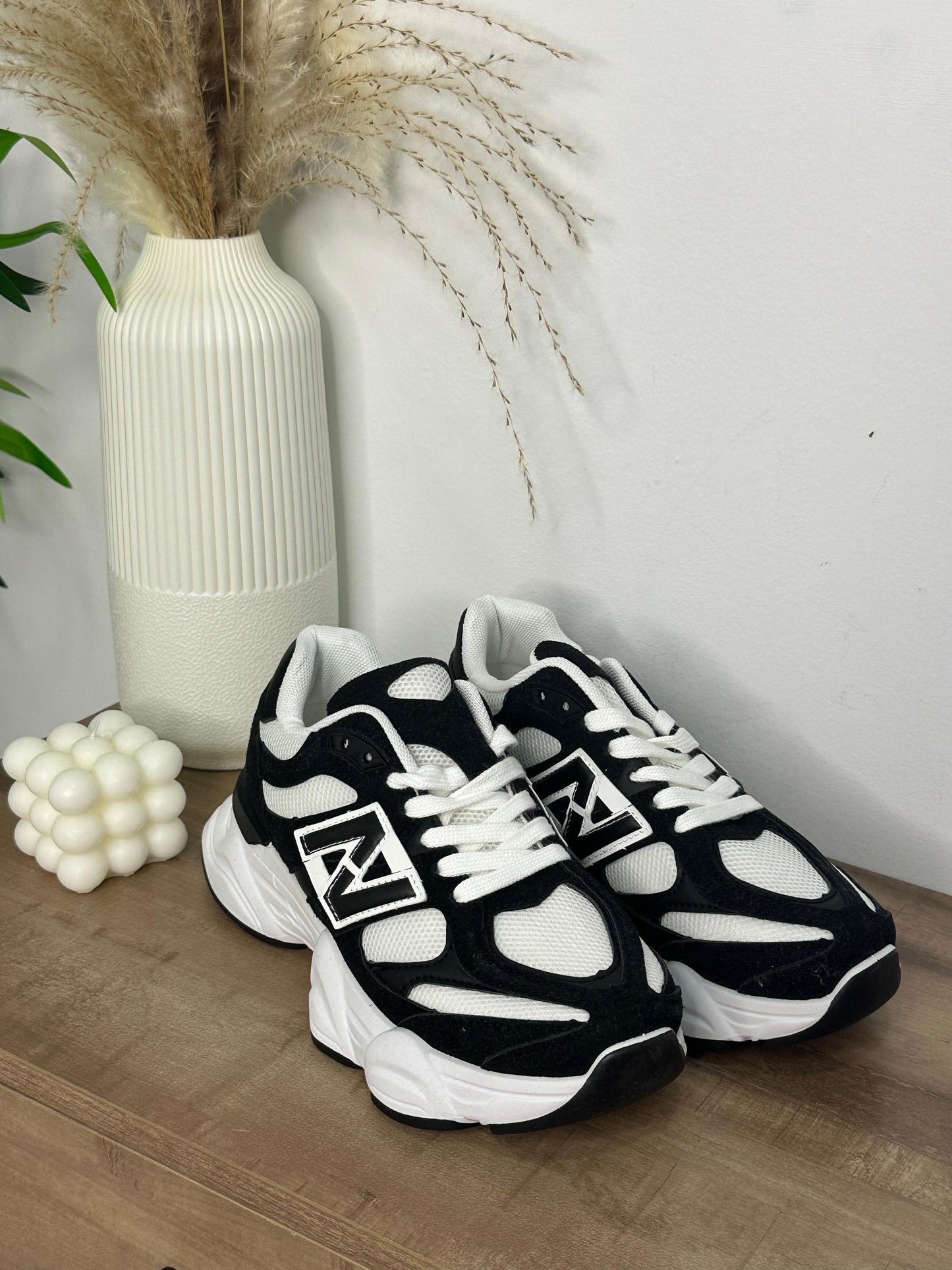 DEPORTIVAS NB NEGRAS
