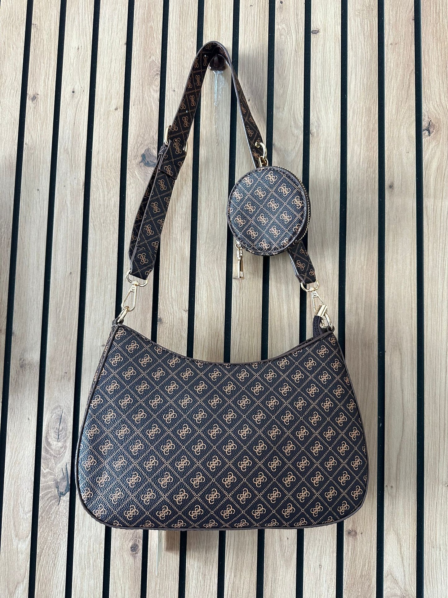 BOLSO INSPIRACION GUESS MARRON