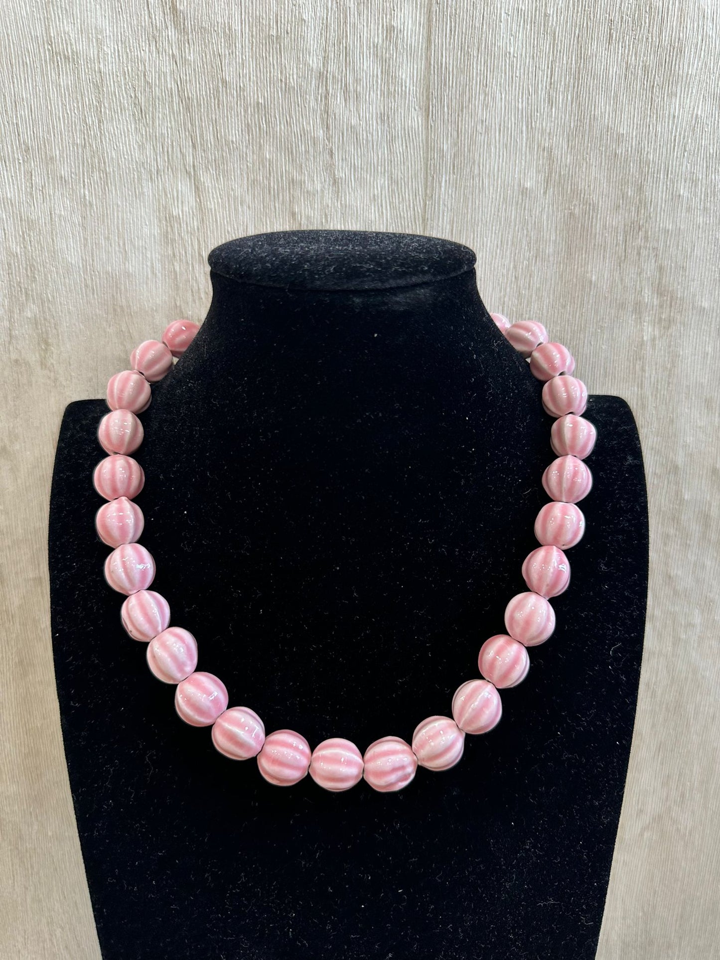 COLLAR ABALORIOS ROSA
