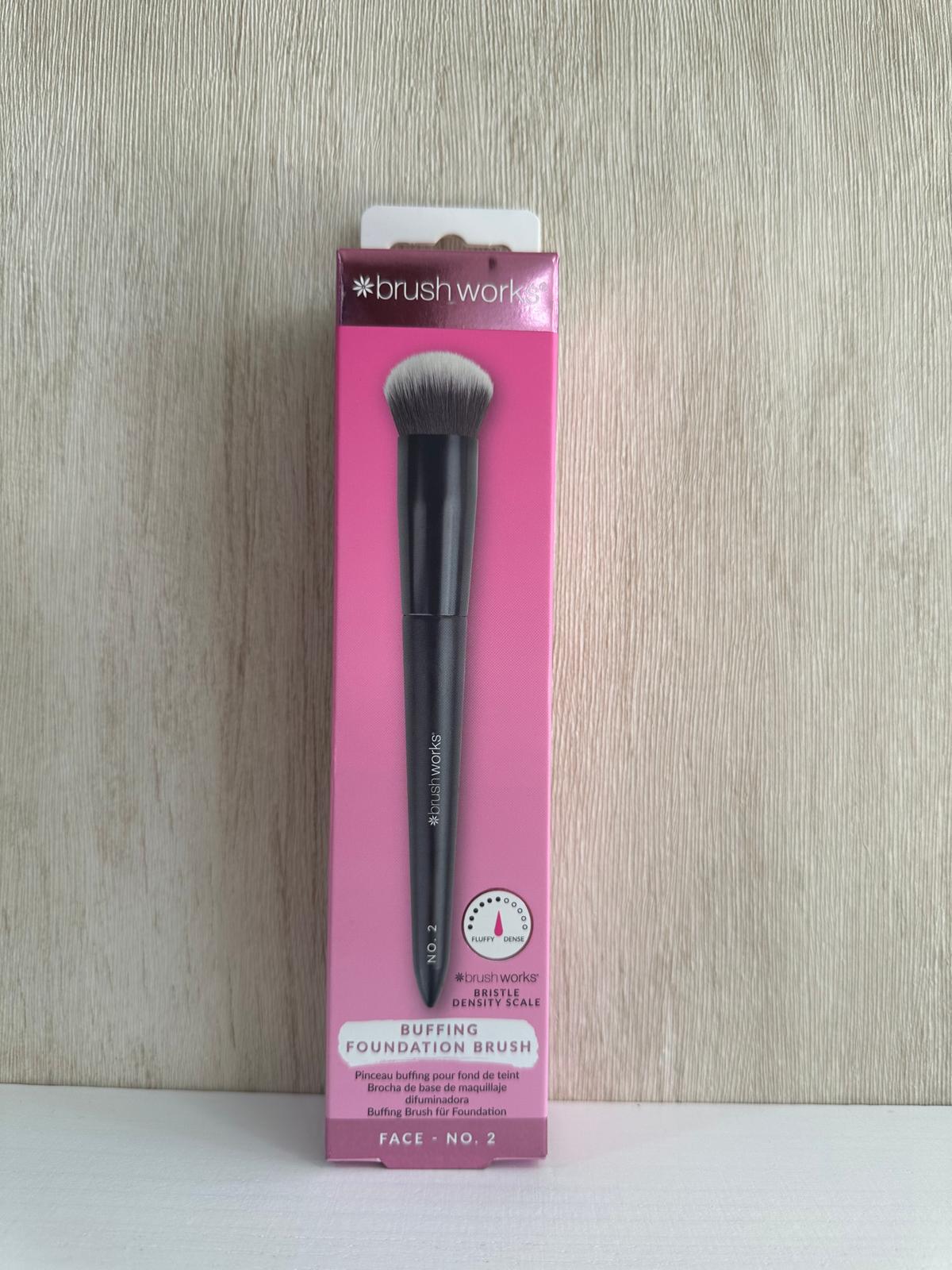 BROCHA PARA BASE DE MAQUILLAJE N.2