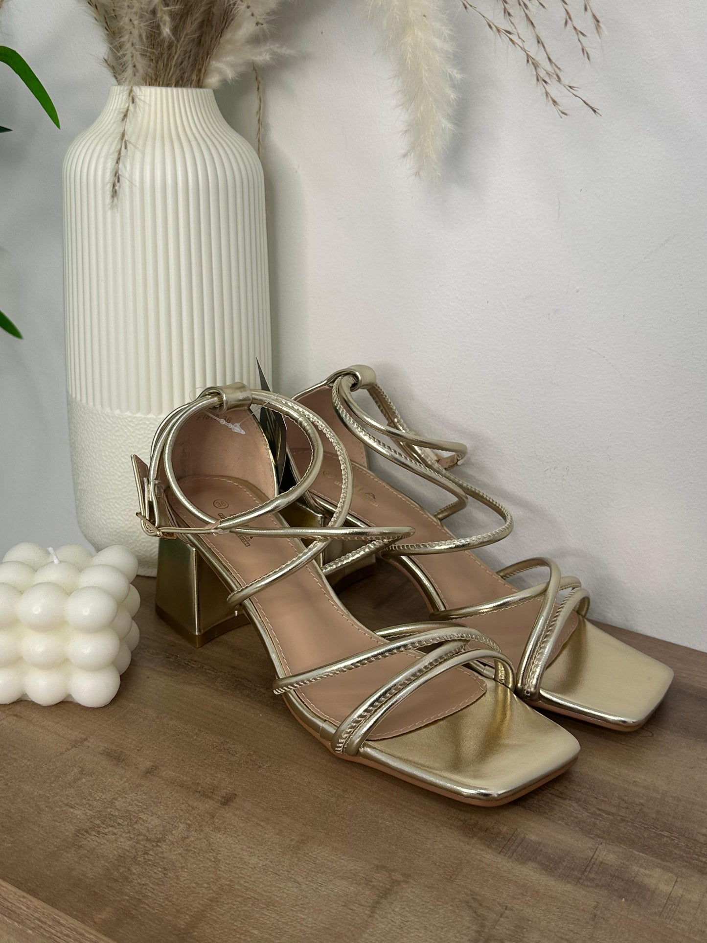 SANDALIAS ARIEL