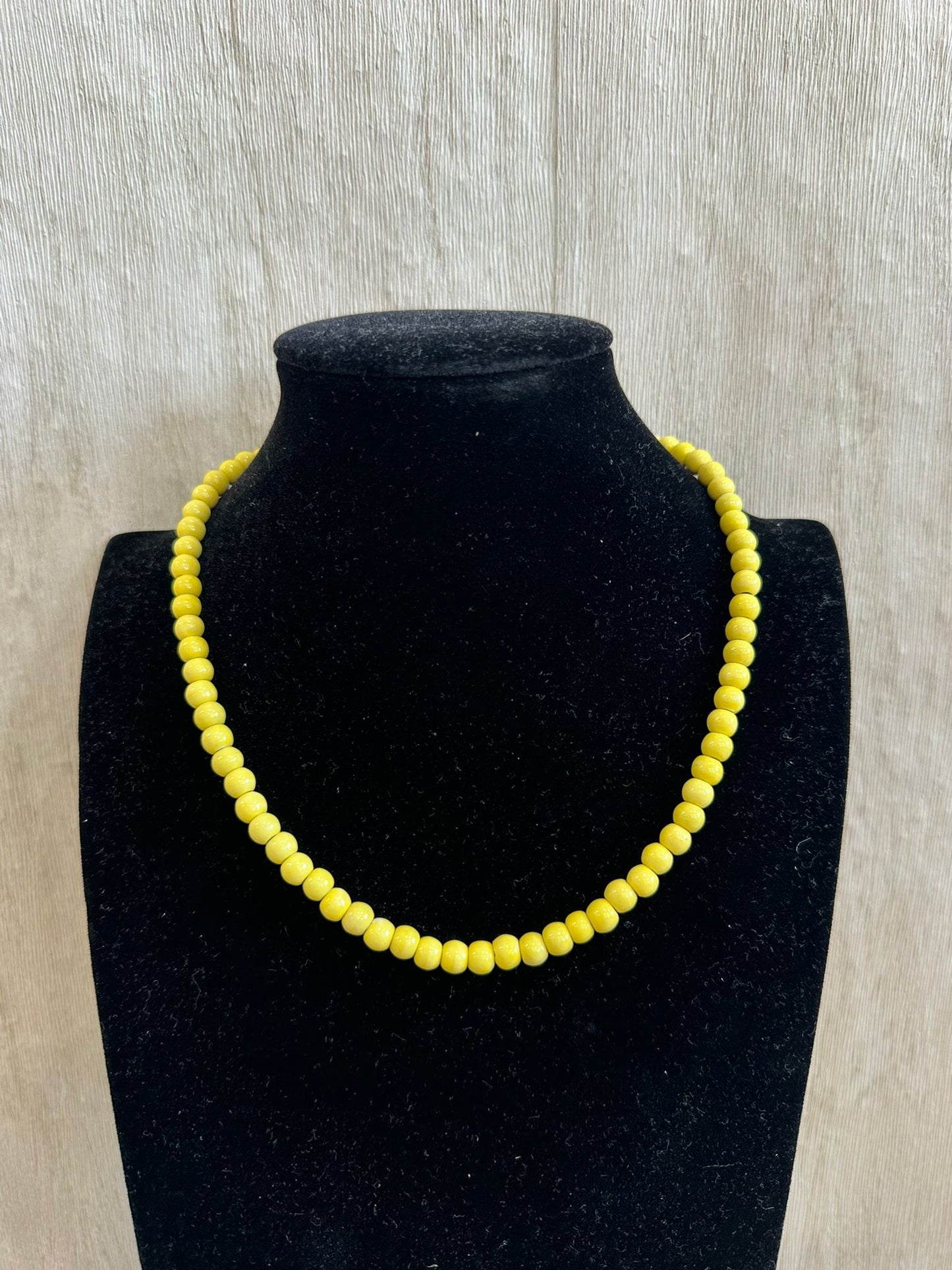 COLLAR ABALORIOS AMARILLO