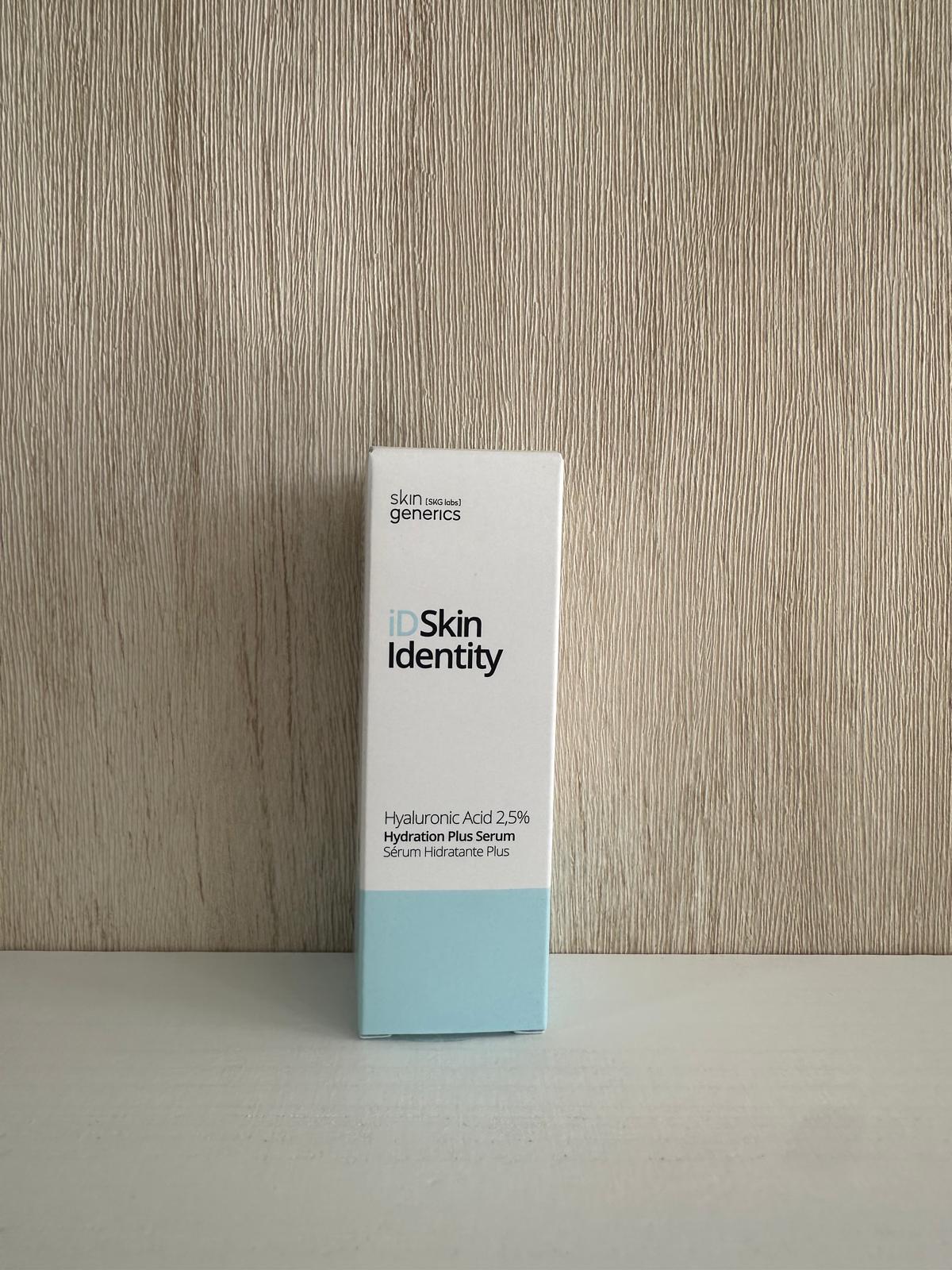 SERUM HIDRATANTE CON ÁCIDO HIALURONICO 2.5%