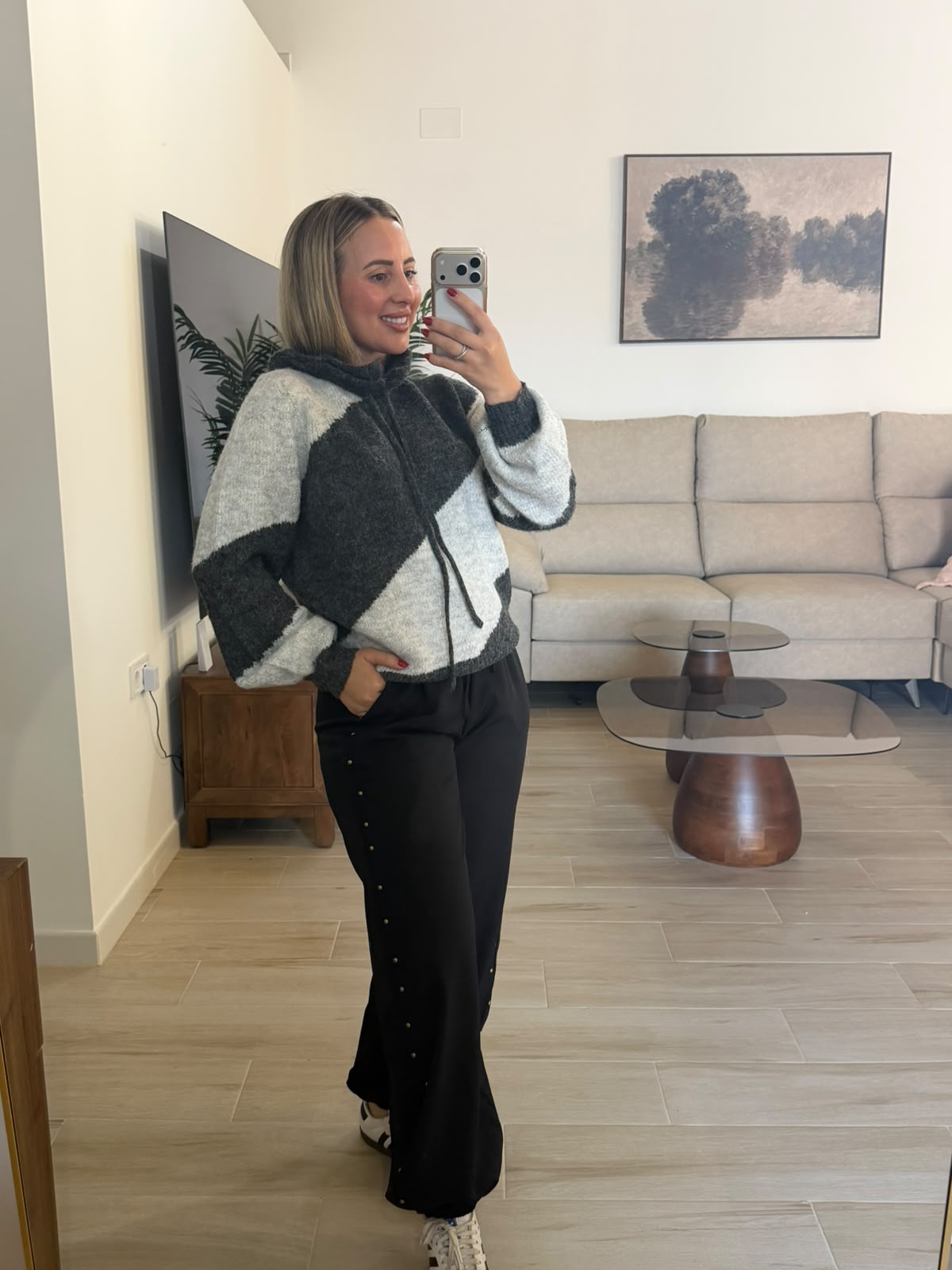 PANTALON TACHUELAS NEGRO