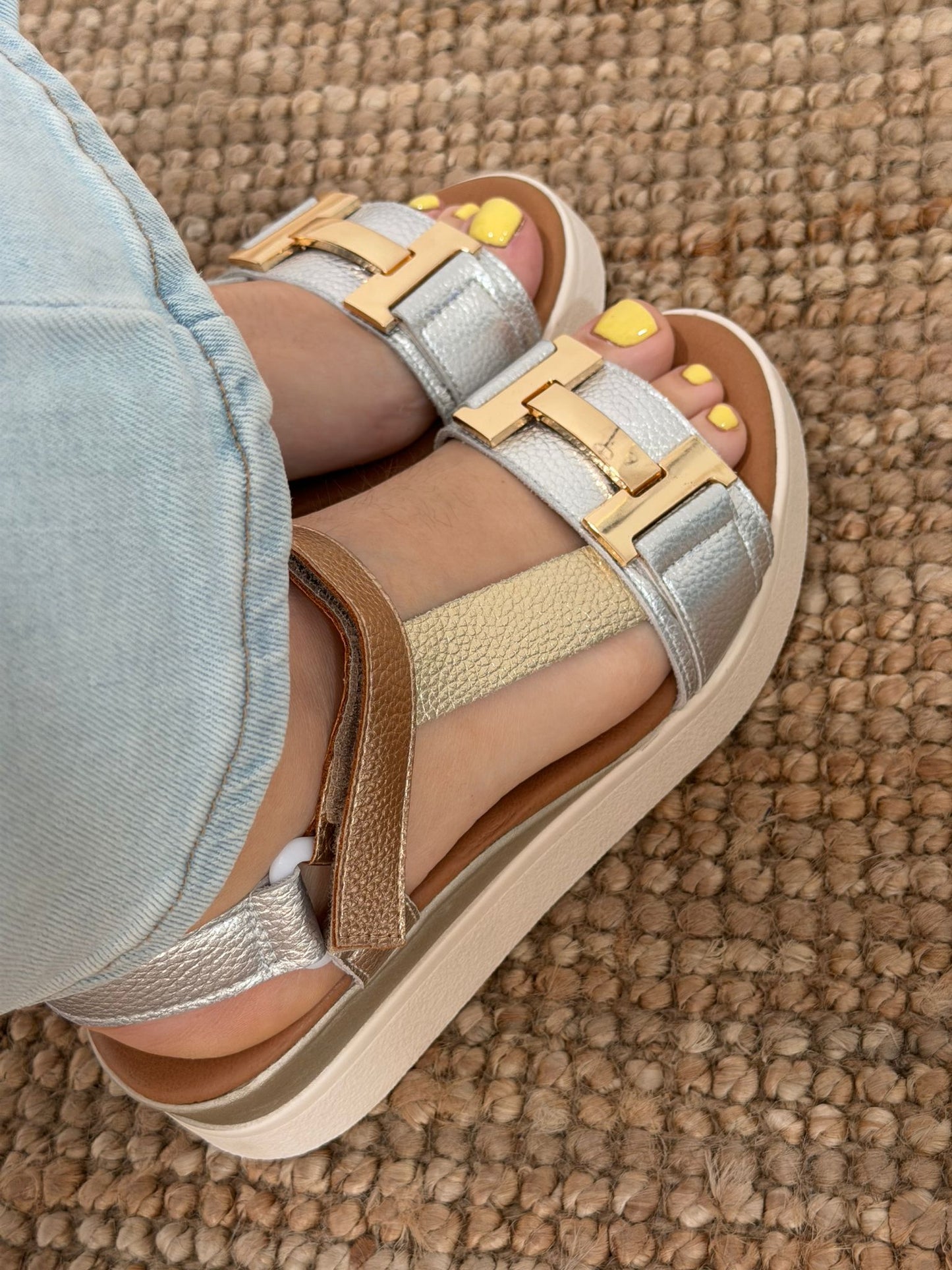 SANDALIAS MULTICOLOR