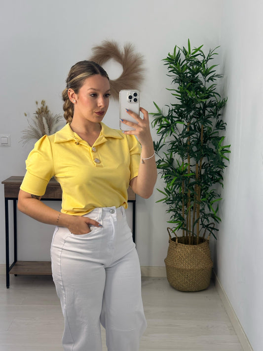 CAMISETA BOTON AMARILLA