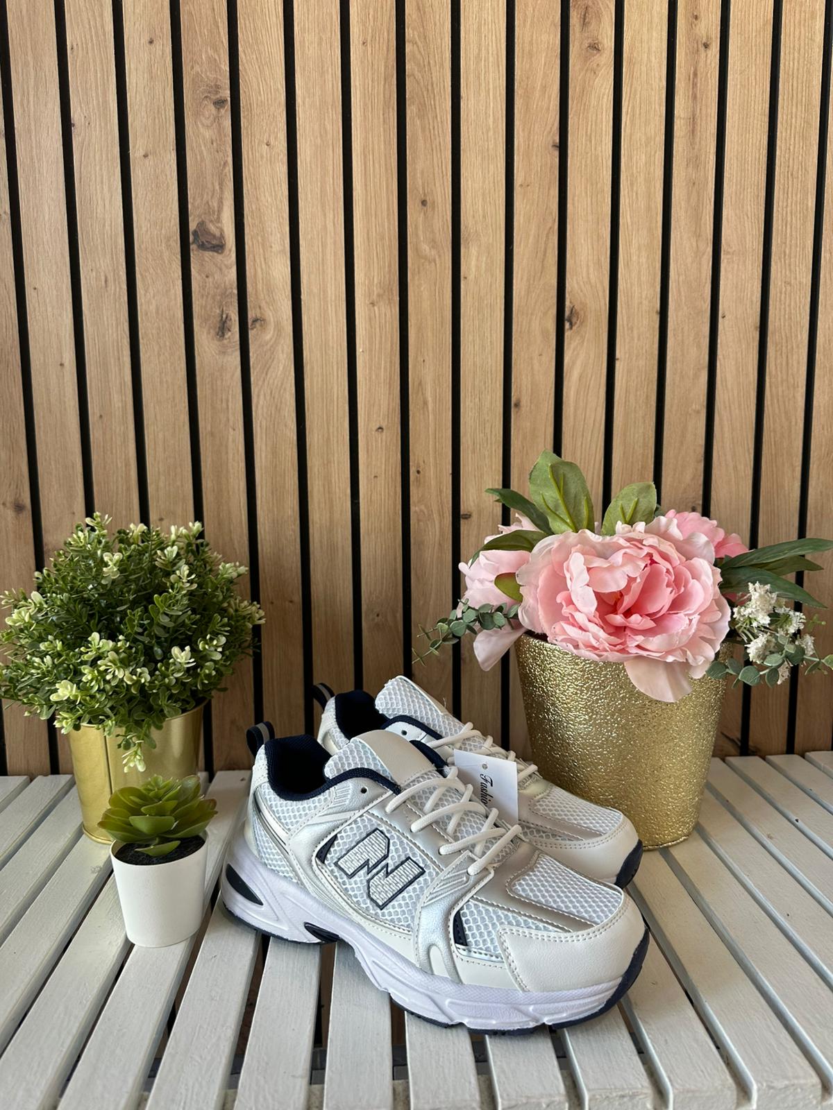 DEPORTIVAS NB MONICA