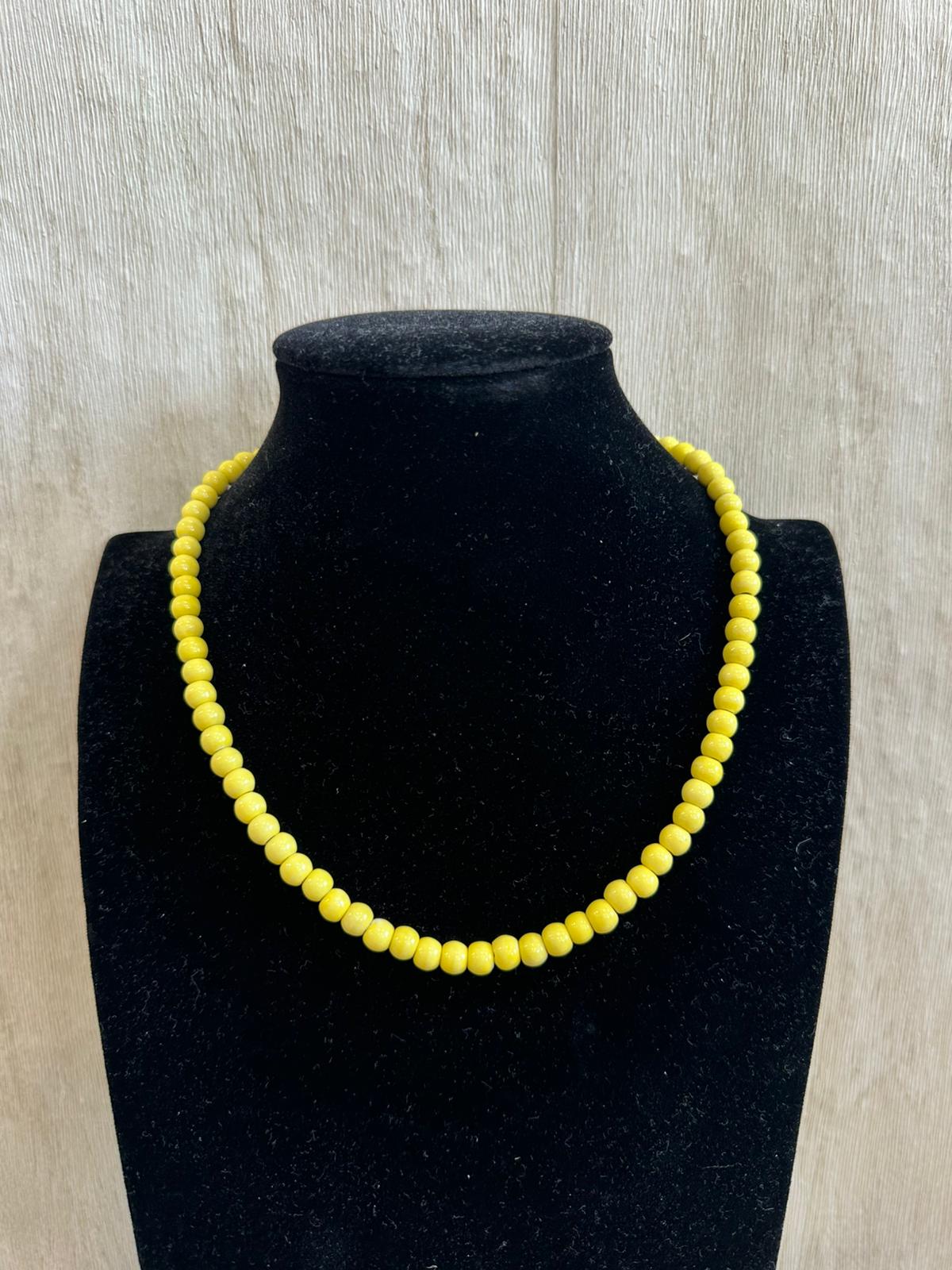 COLLAR PERLAS AMARILLO