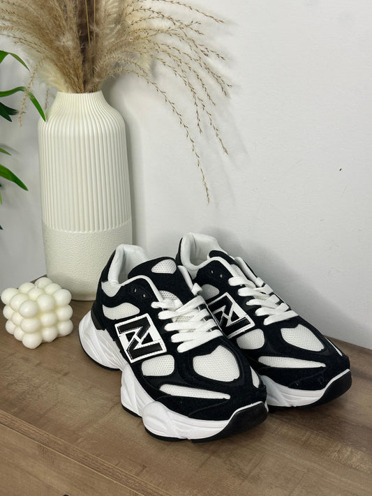 DEPORTIVAS NB NEGRAS
