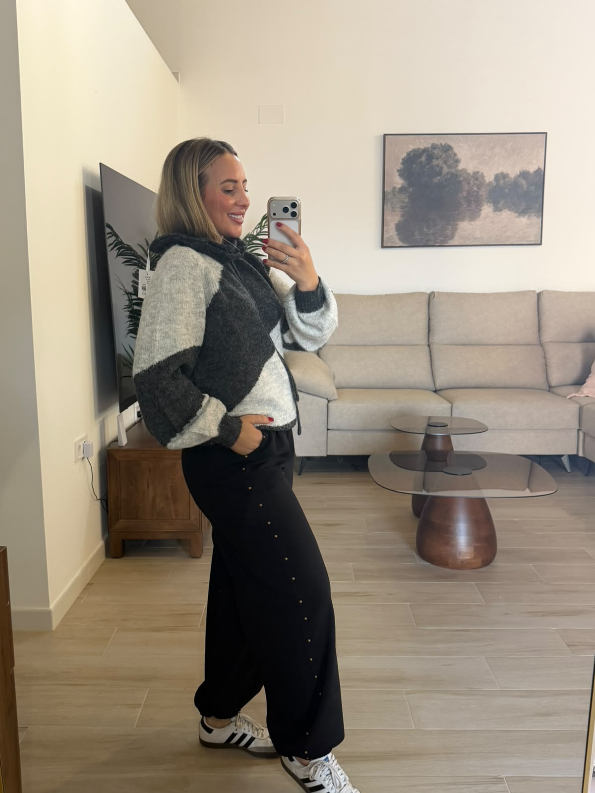 PANTALON TACHUELAS NEGRO