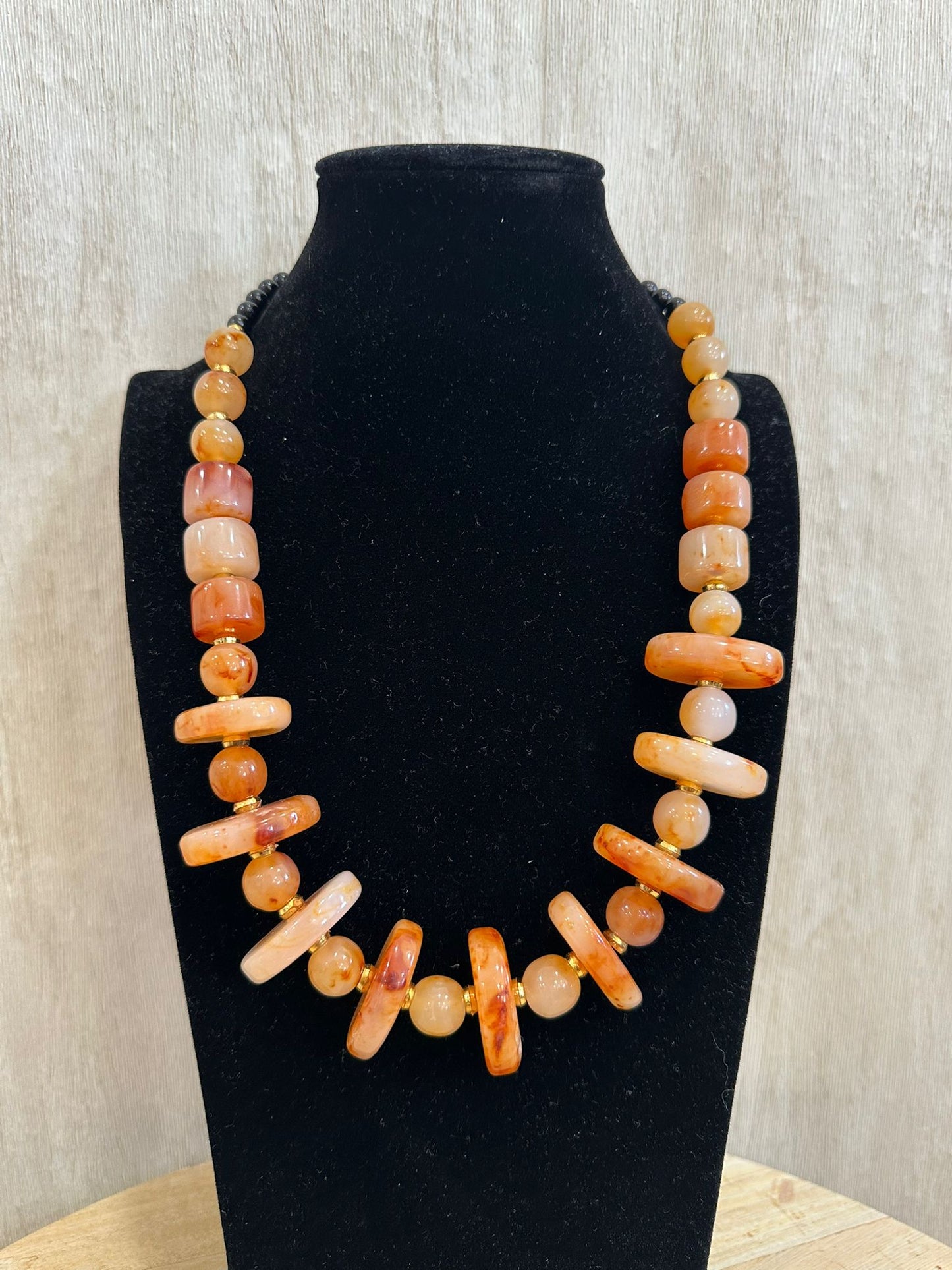 COLLAR ABALORIOS NARANJA