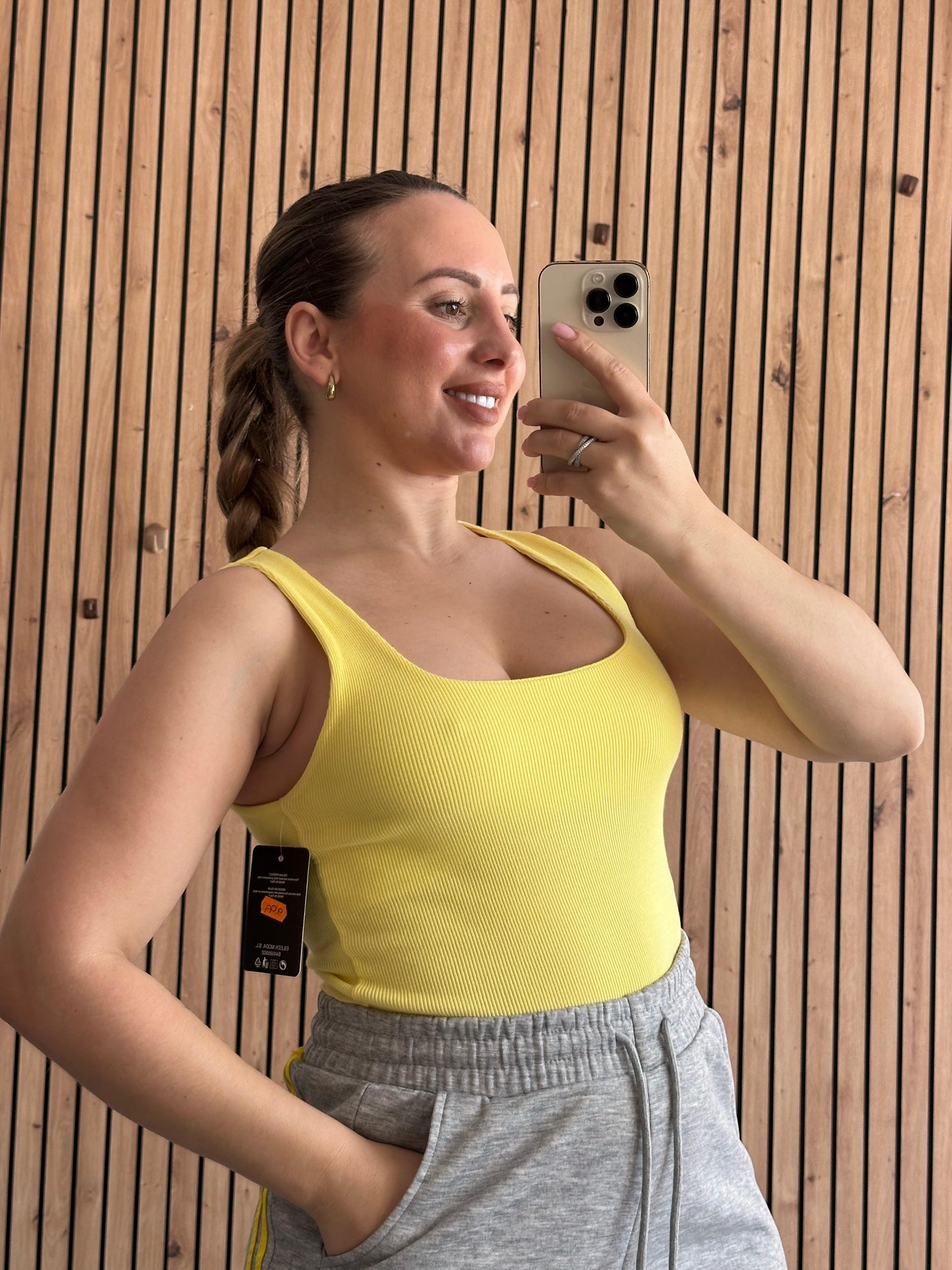 CAMISETA AMARILLA TIRANTES