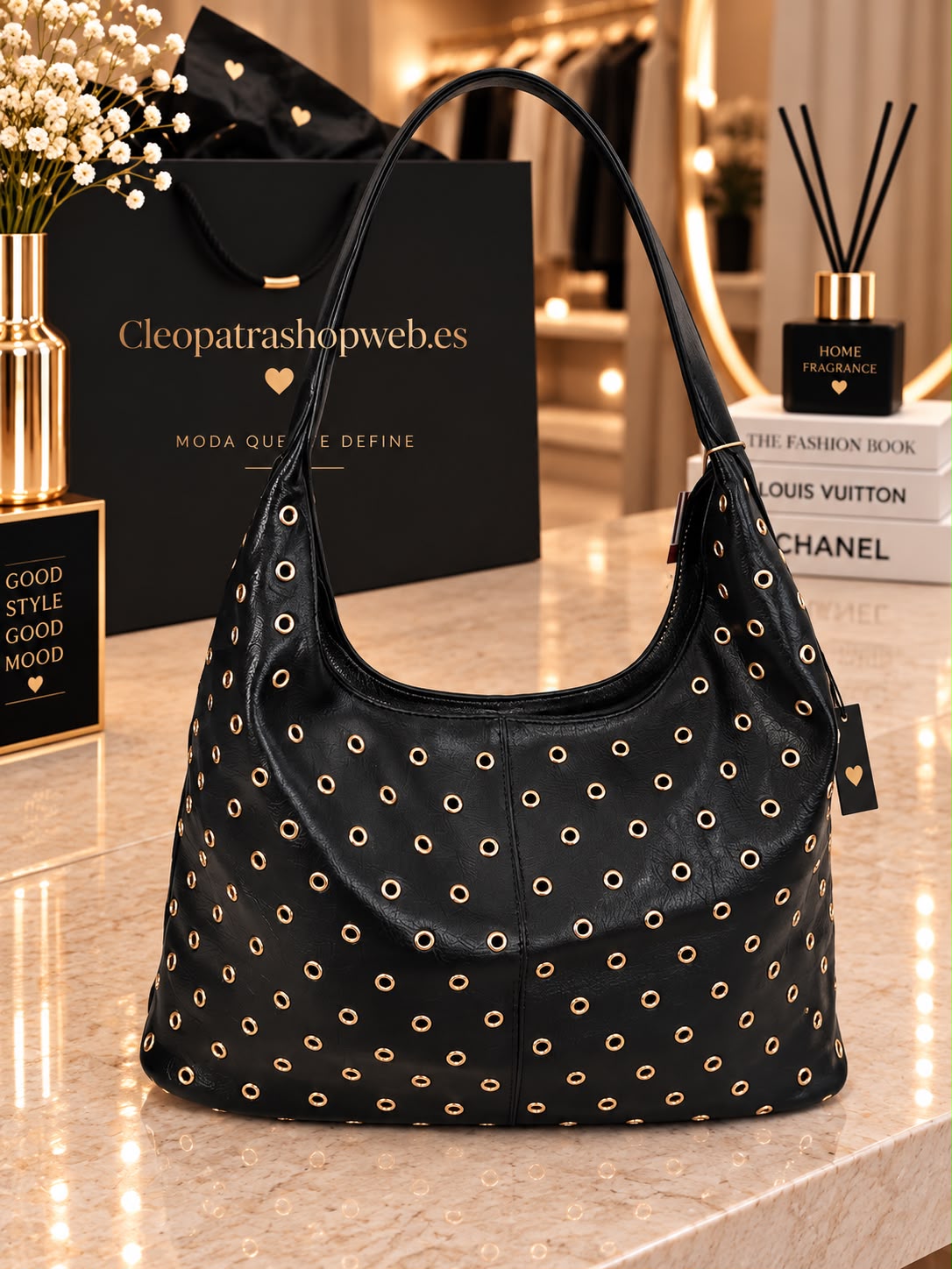 BOLSO TACHUELAS NEGRO