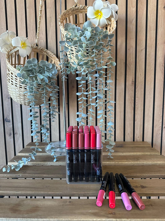 PINTALABIOS + HIDRATACION RIMMEL LONDON
