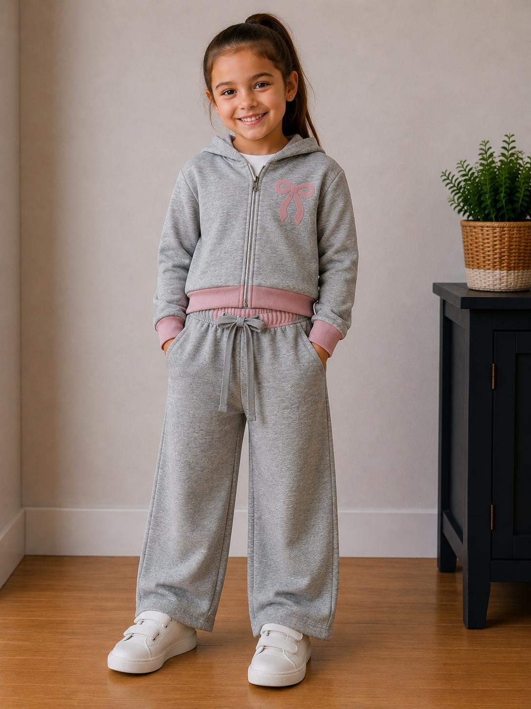 CHANDAL NIÑA GRIS